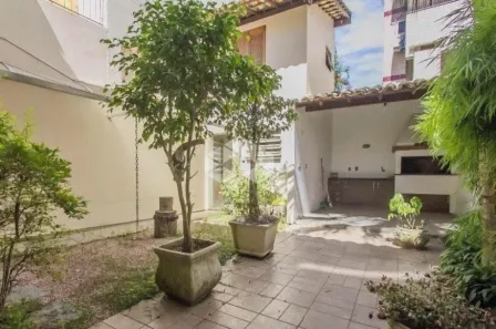 Casa com 3 Quartos à venda, 280m² no Mont Serrat, Porto Alegre