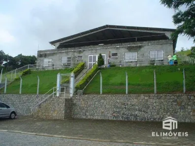 Galpão/Depósito/Armazém à venda, 640m² no Nova Guanabara, Guararema