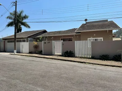 Casa com 4 Quartos à venda, 294m² no Centro, Águas de Lindóia