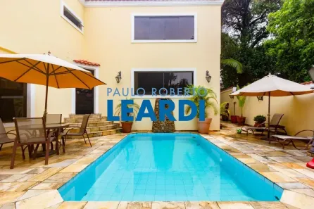 Casa com 5 Quartos à venda, 400m² no Sumaré, São Paulo