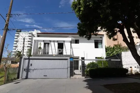 Sobrado com 4 Quartos à venda, 311m² no Santa Fé, Campo Grande