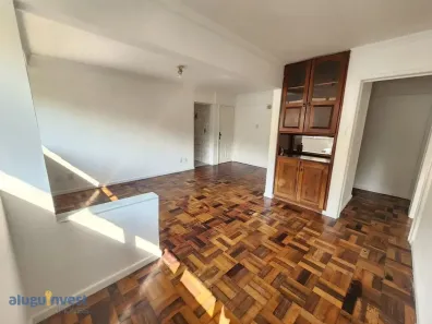 Apartamento com 2 Quartos para alugar, 70m² no Centro, Florianópolis