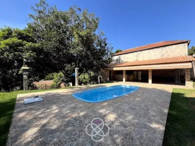 Fazenda/Sítio com 3 Quartos à venda, 400m² no Ivoturucaia, Jundiaí