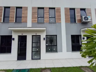 Casa de Condomínio com 2 Quartos para alugar, 60m² no Vargem Grande, Rio de Janeiro
