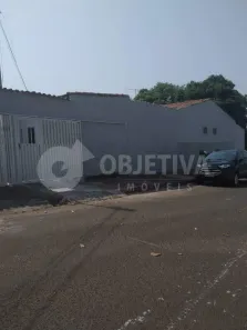 Casa com 6 Quartos à venda, 240m² no Carajás, Uberlândia