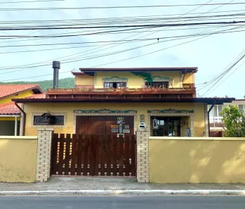 Sobrado com 4 Quartos à venda, 157m² no Armação do Pântano do Sul, Florianópolis