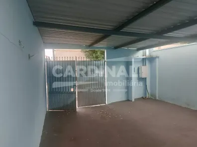 Casa com 2 Quartos para alugar, 54m² no Parque São Paulo (Vila Xavier), Araraquara
