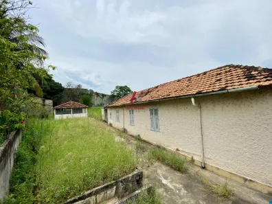 Casa com 1 Quarto à venda, 913m² no Irajá, Rio de Janeiro