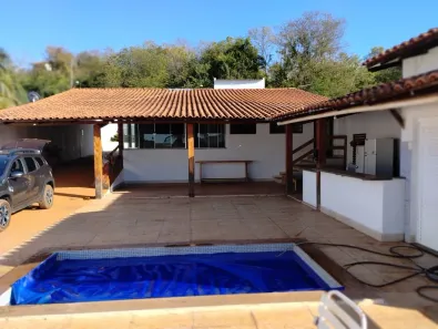 Fazenda/Sítio com 4 Quartos à venda, 290m² no Conjunto Alvorada, Uberlândia