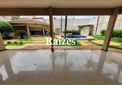 Casa com 5 Quartos para alugar, 370m² no Jardim Karaíba, Uberlândia