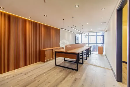 Sala Comercial à venda, 83m² no Moinhos de Vento, Porto Alegre