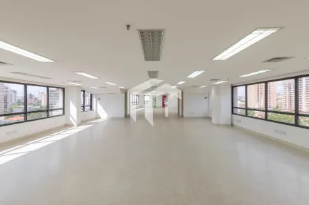 Sala Comercial com 1 Quarto para alugar, 226m² no Cambuí, Campinas