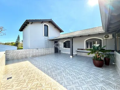 Casa com 7 Quartos à venda, 272m² no Jardim Sabará, Porto Alegre
