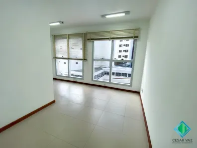 Sala Comercial à venda, 32m² no Centro, Florianópolis