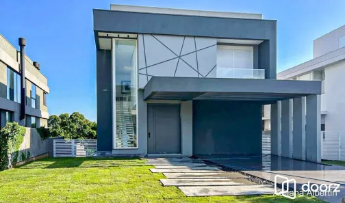 Casa de Condomínio com 3 Quartos à venda, 310m² no Vila Nova, Porto Alegre
