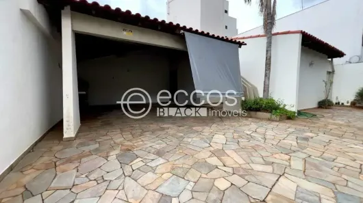 Casa com 4 Quartos à venda, 279m² no Saraiva, Uberlândia