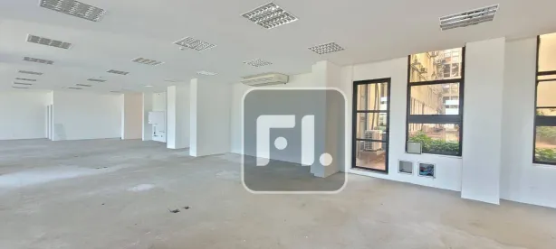 Sala Comercial para venda ou aluguel, 430m² no Centro, São Paulo