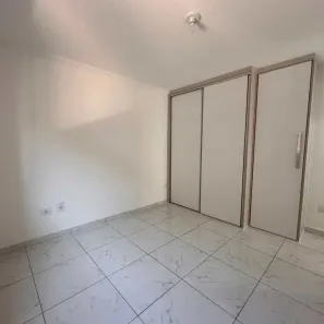 Apartamento com 2 Quartos para alugar, 85m² no Quietude, Praia Grande