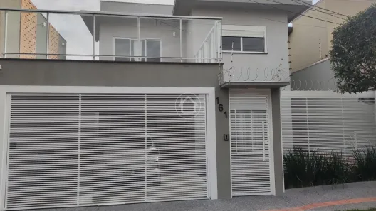 Sobrado com 3 Quartos à venda, 168m² no Loteamento Praia da Urca, Campo Grande