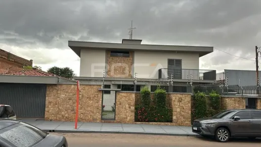 Sobrado com 5 Quartos para alugar, 676m² no Centro, São Carlos