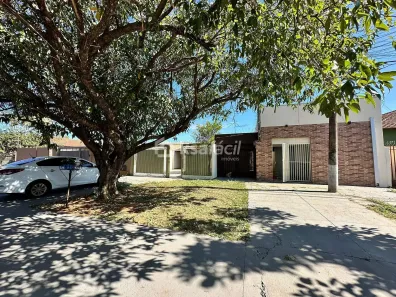Casa com 5 Quartos à venda, 252m² no Vila Taveirópolis, Campo Grande