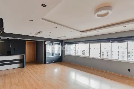 Apartamento com 3 Quartos para alugar, 132m² no Passo da Areia, Porto Alegre