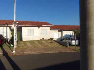 Casa de Condomínio com 2 Quartos à venda, 83m² no Jardim Dumont, Araraquara