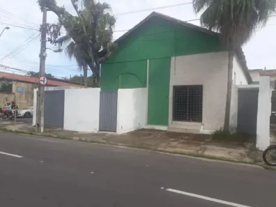 Casa com 3 Quartos para alugar, 204m² no Centro, Teresina