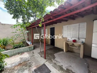 Casa com 5 Quartos à venda, 85m² no Antônio Pimenta, Montes Claros