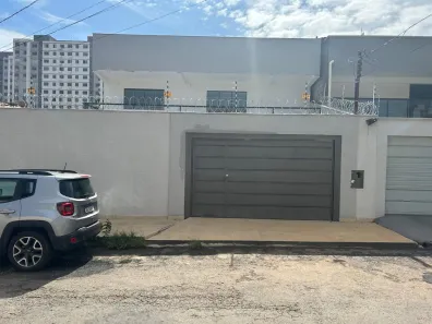 Casa com 5 Quartos à venda, 386m² no Loteamento Celina Park, Goiânia