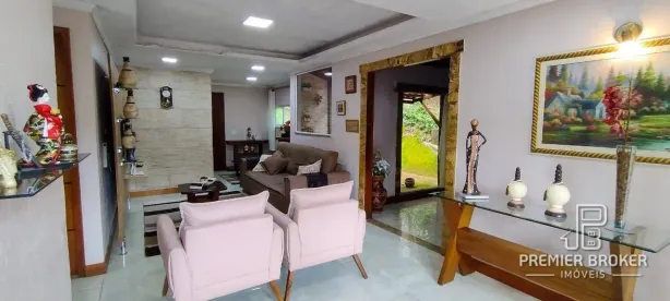 Casa de Condomínio com 2 Quartos à venda, 250m² no Soberbo, Teresópolis