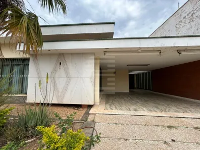 Casa com 3 Quartos à venda, 261m² no Taquaral, Campinas