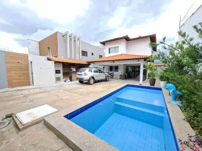 Casa com 4 Quartos para alugar, 250m² no Gurupi, Teresina