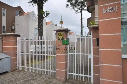 Casa de Condomínio com 3 Quartos para venda ou aluguel, 143m² no Hauer, Curitiba