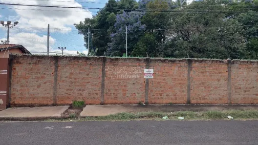 Lote/Terreno à venda, 201m² no Jardim Athenas, Araraquara