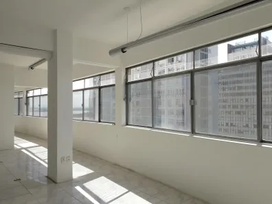 Sala Comercial para alugar, 500m² no Centro Histórico, Porto Alegre