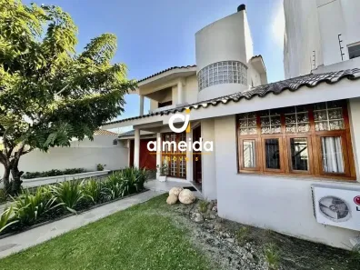 Casa com 4 Quartos à venda, 309m² no Nossa Senhora de Lourdes, Santa Maria