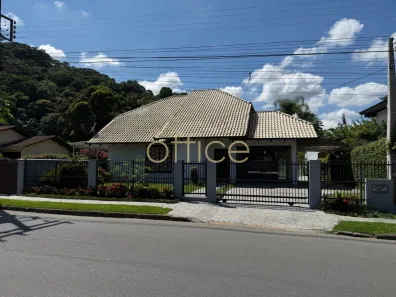 Casa com 3 Quartos à venda, 207m² no América, Joinville