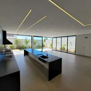 Casa de Condomínio com 4 Quartos à venda, 302m² no Granja Marileusa, Uberlândia