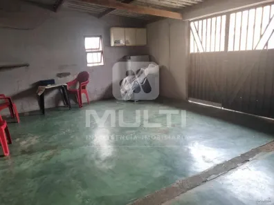 Casa com 3 Quartos à venda, 70m² no Segismundo Pereira, Uberlândia