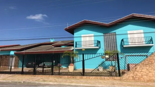 Sobrado com 5 Quartos à venda, 445m² no Condomínio Colonial Vale do Sol, Tremembé