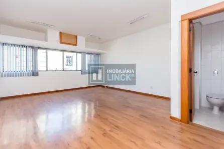 Sala Comercial para alugar, 31m² no Passo da Areia, Porto Alegre