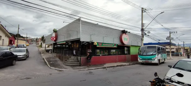 Ponto Comercial à venda, 661m² no Centro, Esmeraldas