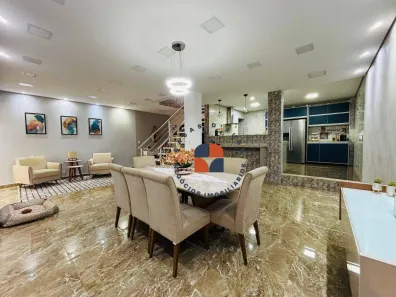 Casa com 5 Quartos à venda, 231m² no Vila Ipojuca, São Paulo