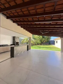 Casa com 4 Quartos à venda, 220m² no Jardim Cuiabá, Cuiabá
