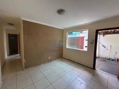 Casa com 2 Quartos à venda, 86m² no Tijuca, Contagem