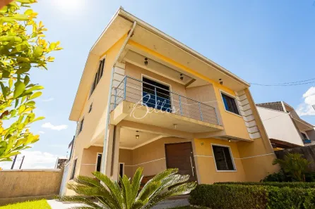 Sobrado com 4 Quartos à venda, 172m² no Iguaçu, Araucária