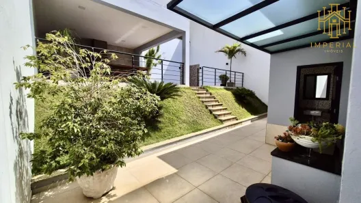 Casa com 4 Quartos à venda, 300m² no Grama, Juiz de Fora