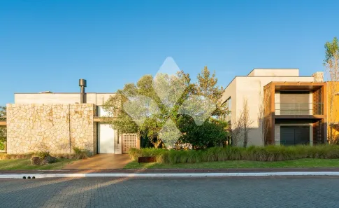 Casa de Condomínio com 4 Quartos à venda, 210m² no ,