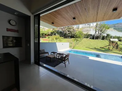 Casa com 4 Quartos à venda, 204m² no Pedra Branca, Palhoça